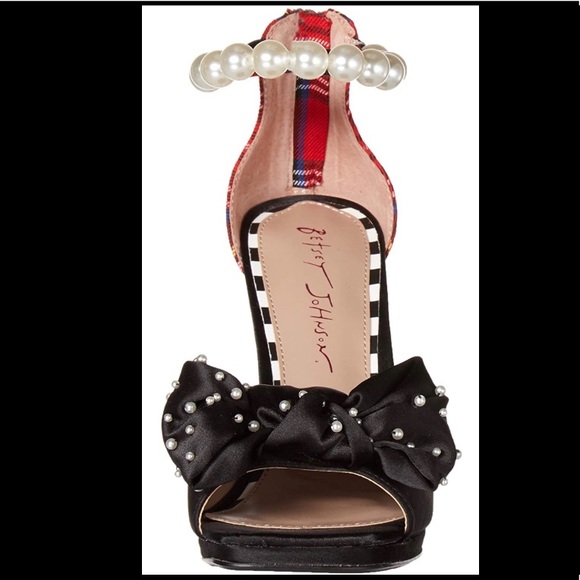 🎀 NEW WITH TAGS & BOX! BETSEY JOHNSON HEELS😍 RARE TO FIND❣️ - Picture 4 of 12